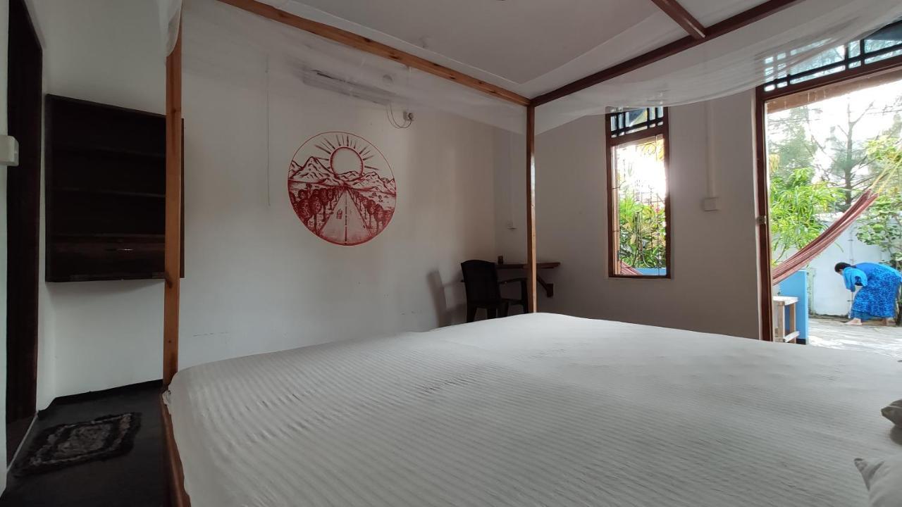 Surf Beach Hotel Arugam Bay Esterno foto