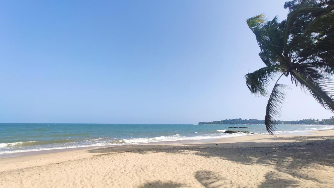 Surf Beach Hotel Arugam Bay Esterno foto