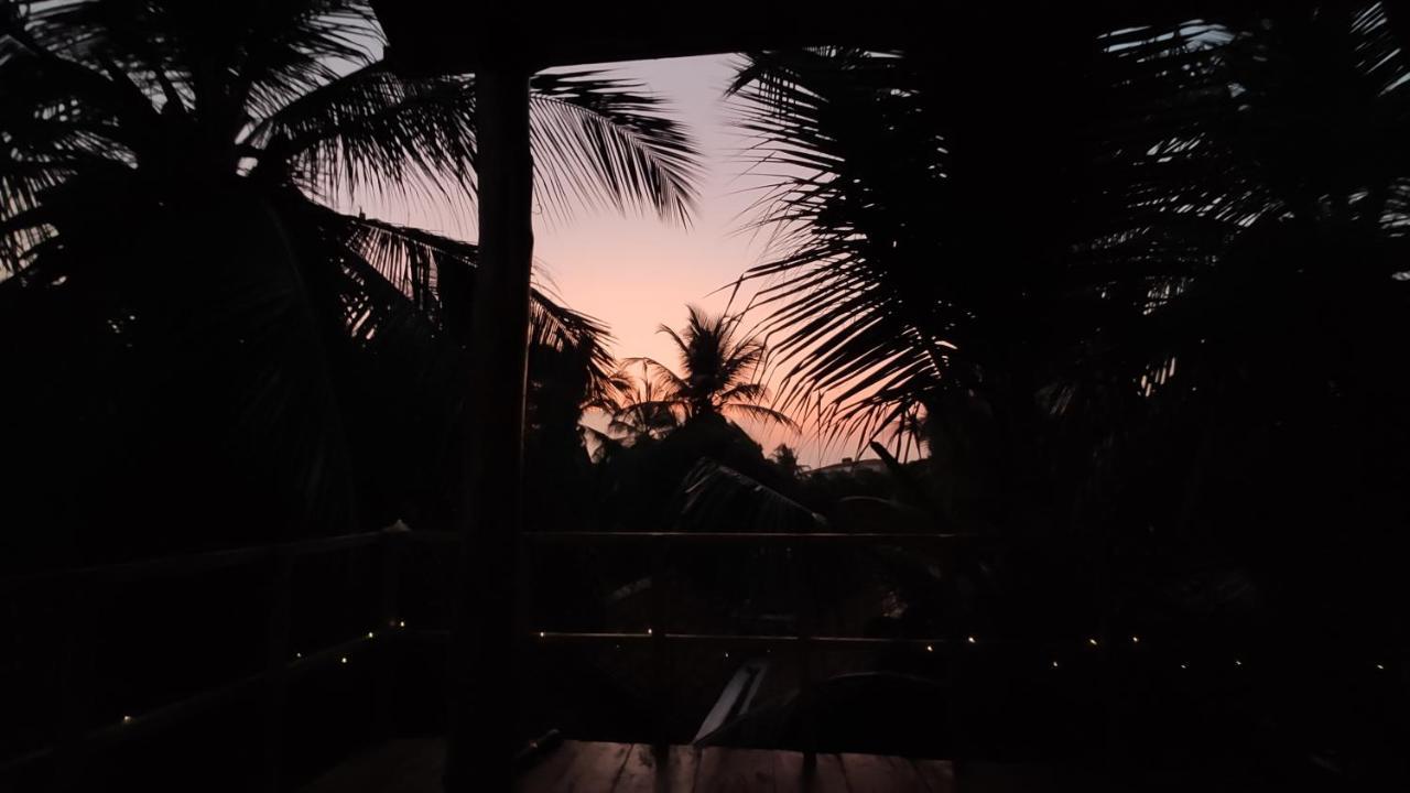 Surf Beach Hotel Arugam Bay Esterno foto