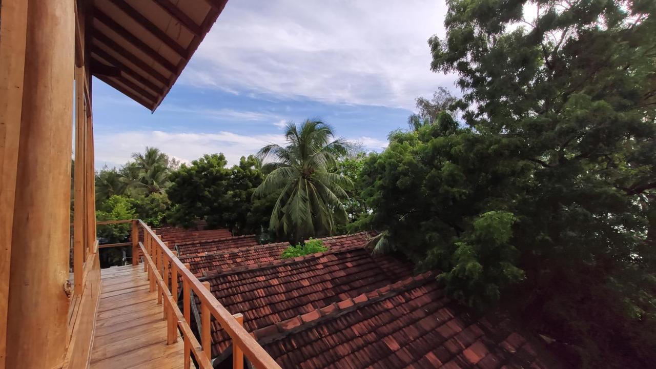 Surf Beach Hotel Arugam Bay Esterno foto