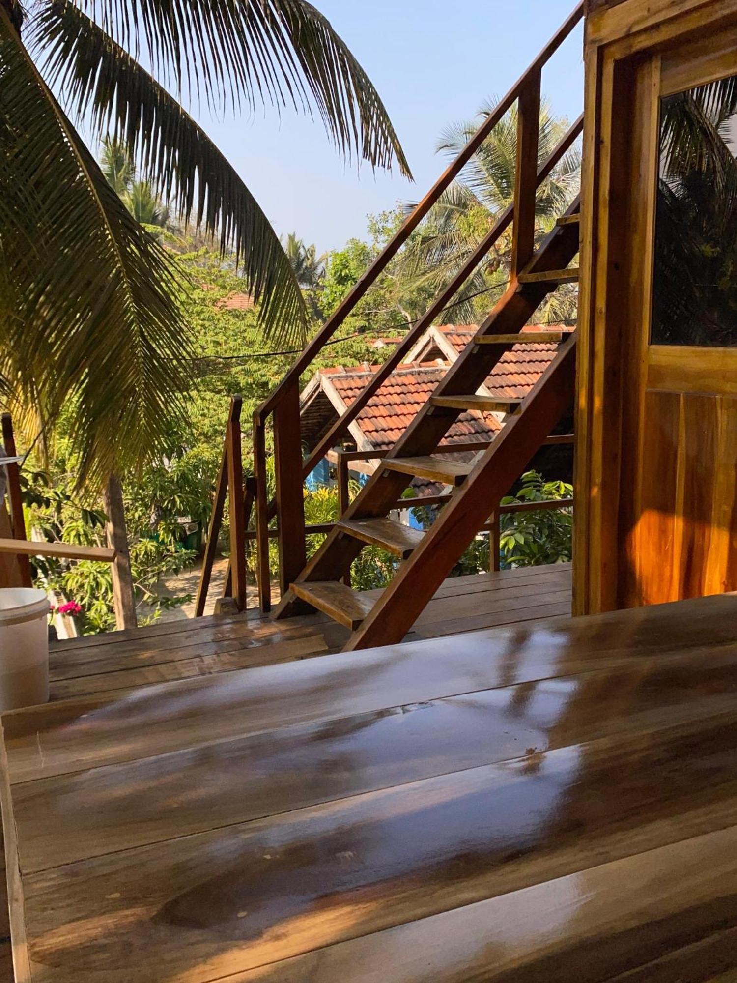 Surf Beach Hotel Arugam Bay Esterno foto